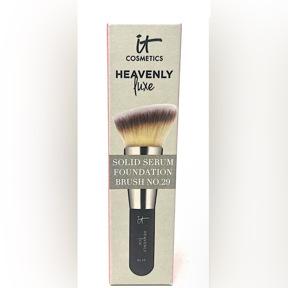 IT Cosmetics Heavenly Luxe Foundation Brush